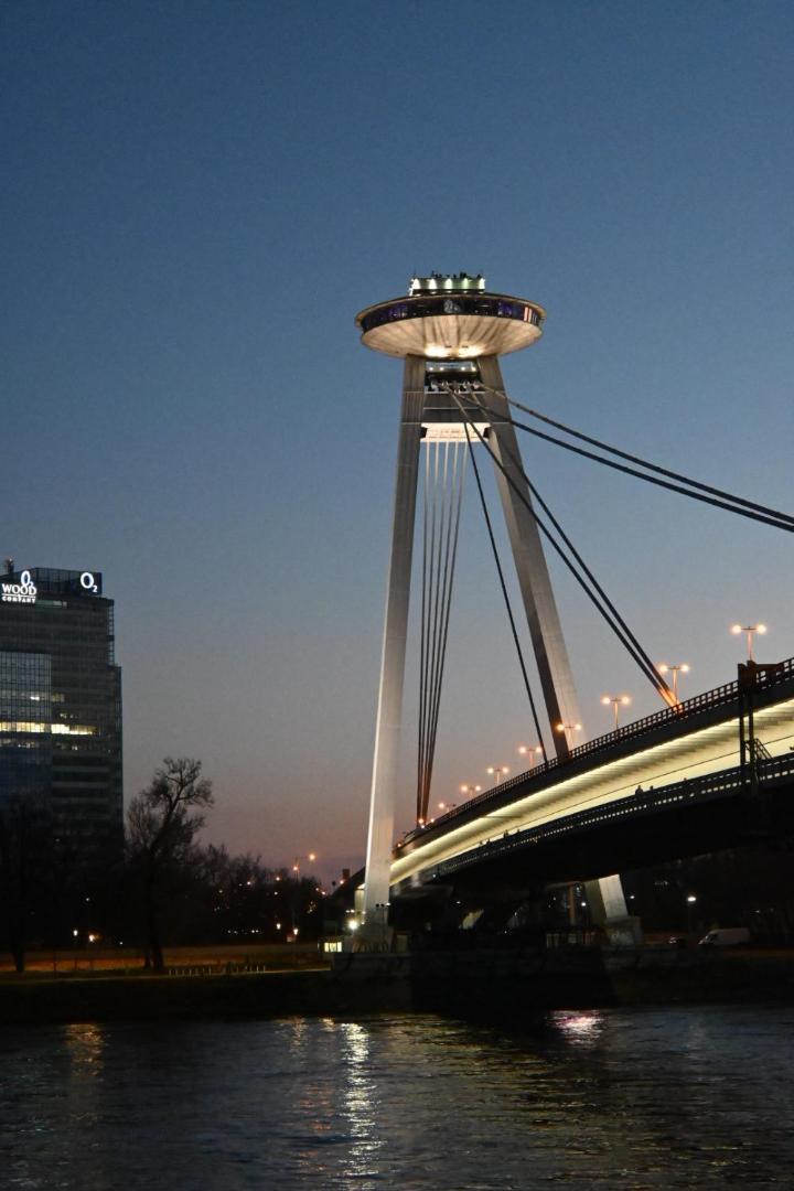 Extralarge Queen Room In The Heart Of Bratislava With Terrace Eksteriør bilde