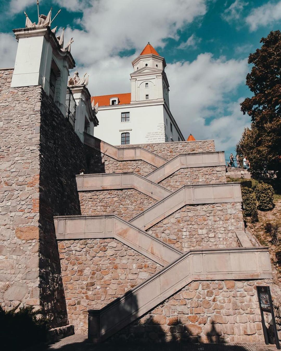 Extralarge Queen Room In The Heart Of Bratislava With Terrace Eksteriør bilde