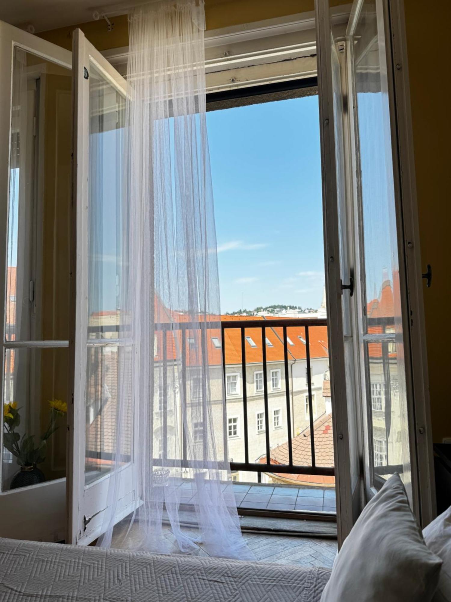 Extralarge Queen Room In The Heart Of Bratislava With Terrace Eksteriør bilde