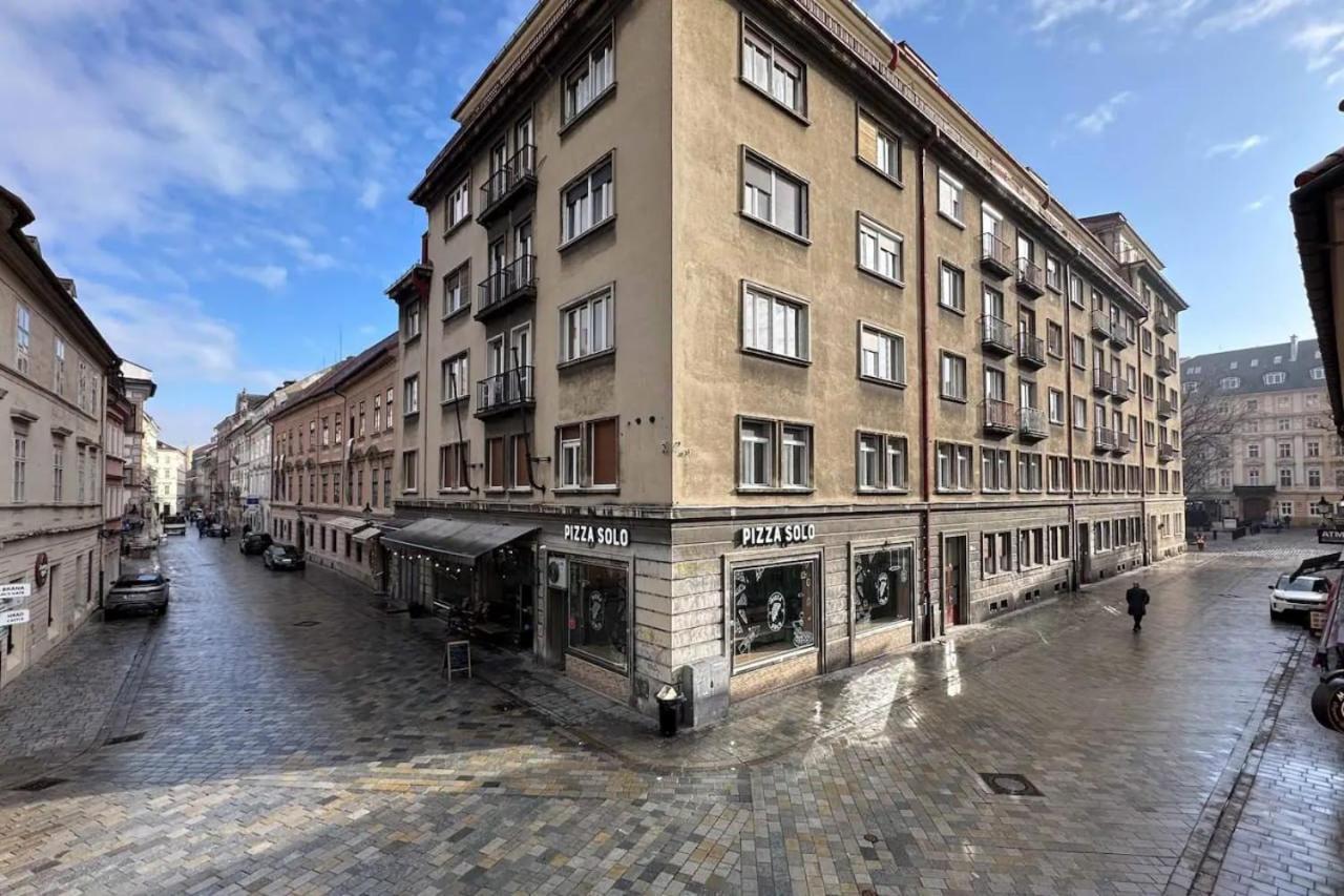Extralarge Queen Room In The Heart Of Bratislava With Terrace Eksteriør bilde
